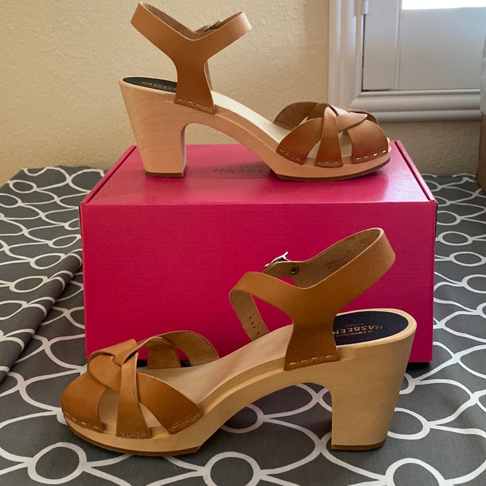 Swedish Hasbeens Tan Leather Sandals/Clogs size 40 - new in box